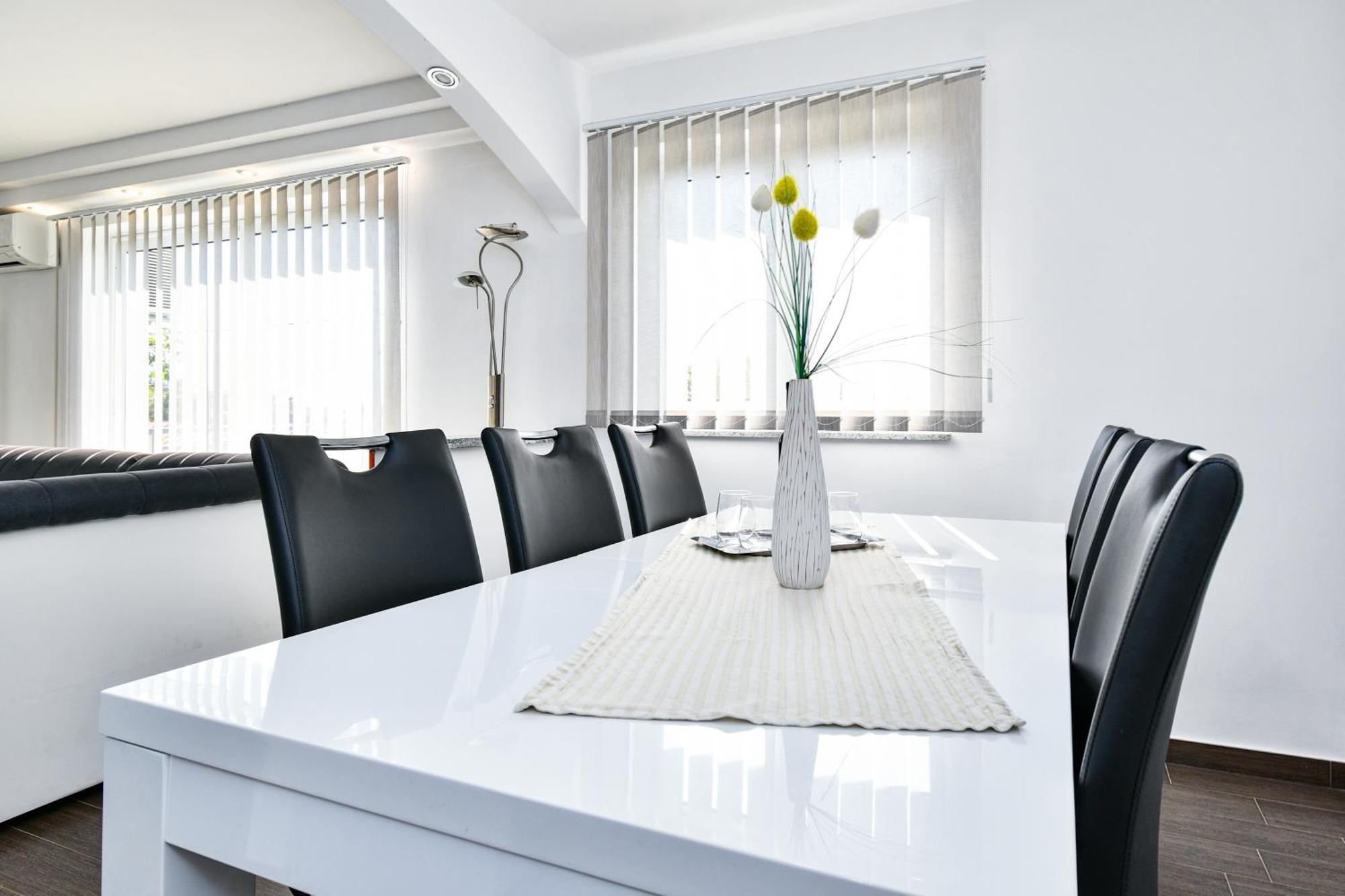 Apartman Lavanda Sa Bazenom I Okucnicom 4* Hreljin Екстер'єр фото